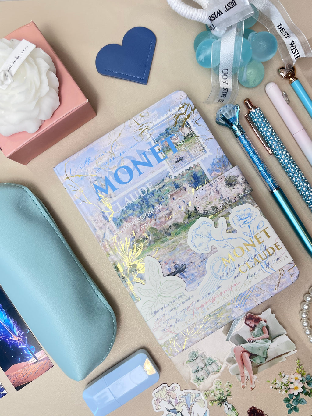 Bookish bundle Monet