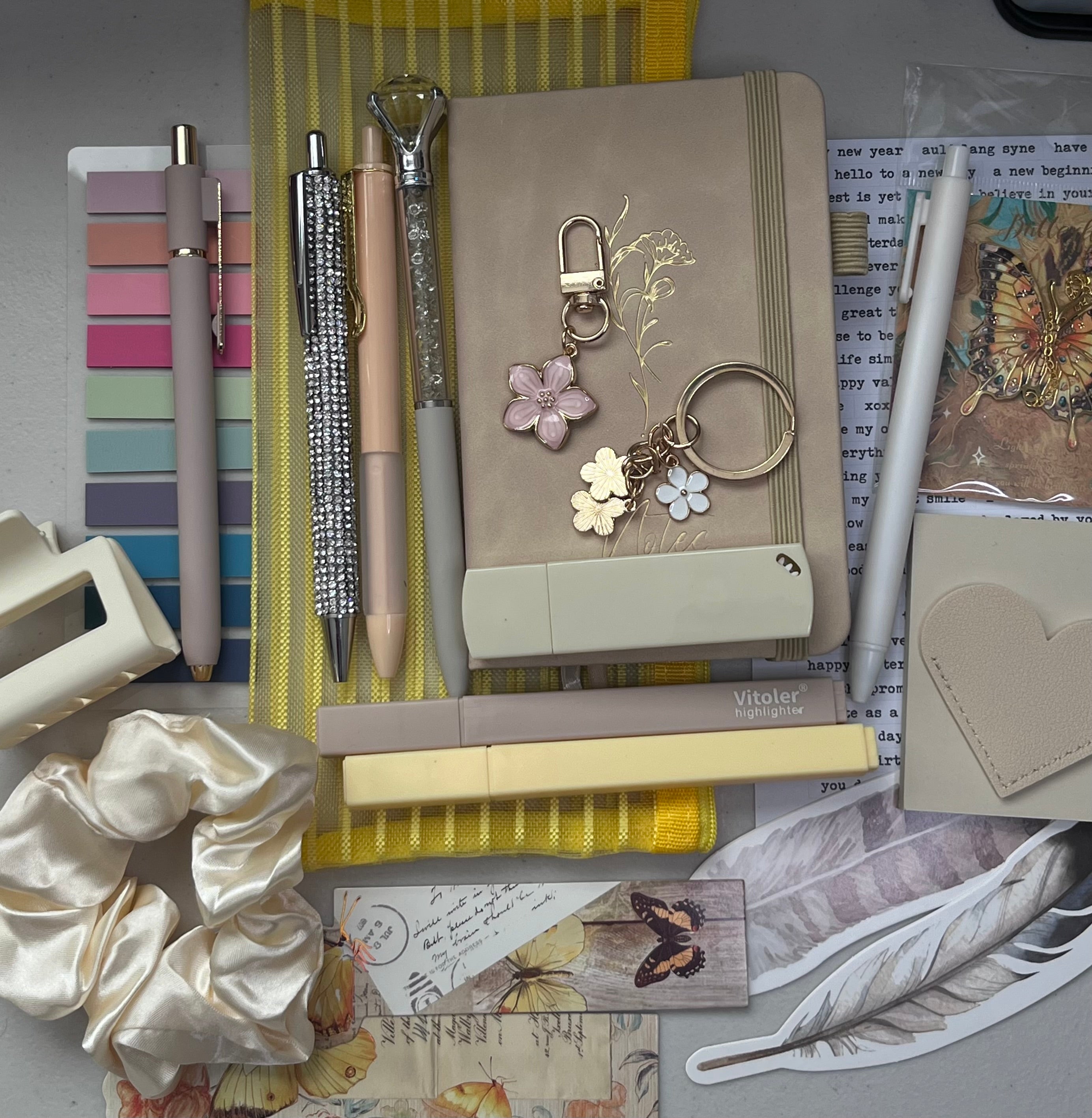 Bookish Bundle - Beige Gift Set