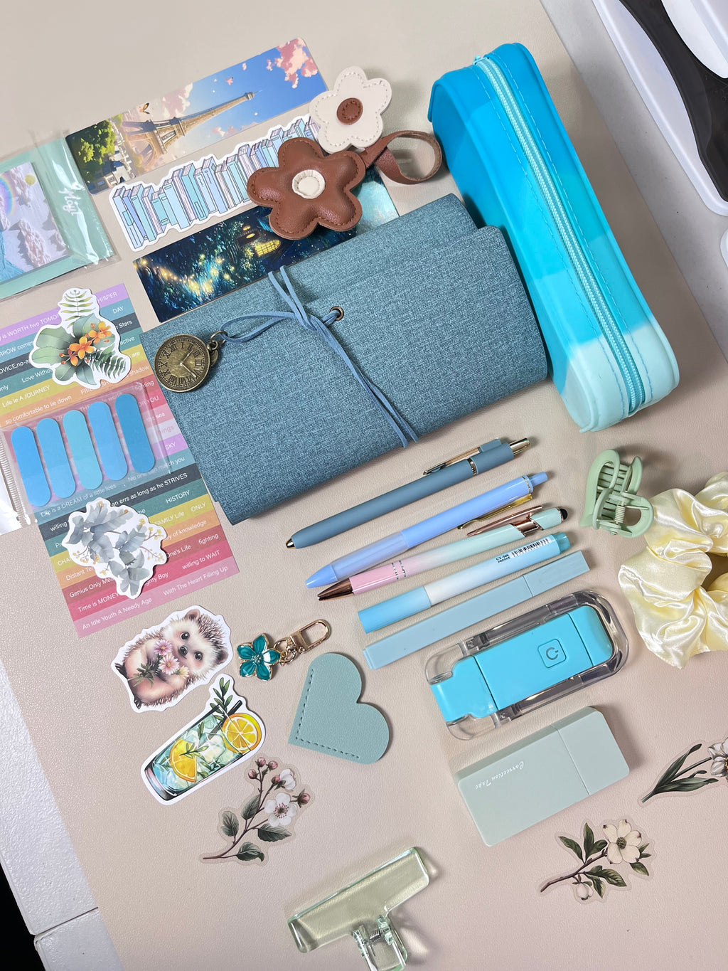 Bookish Bundle - Retro  Blue